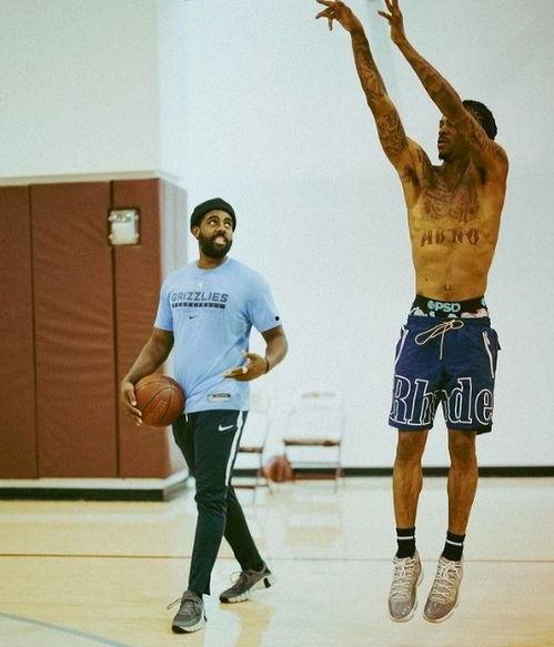 吃瓜群众莫兰特,吃瓜群众眼中的篮球新星