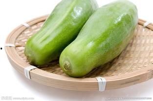 早晨吃大瓜图片,大瓜美食开启元气满满的一天